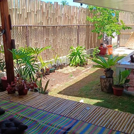 Bella'S Bed & Breakfast Dauis Exterior foto